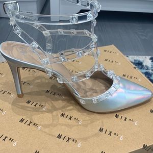 Mix no. 6 silver point toe heels